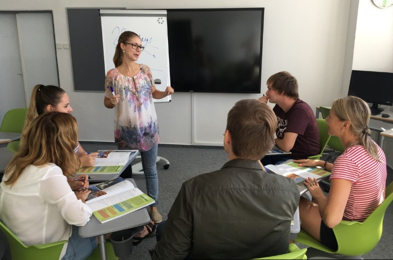 Jazyková škola Hello